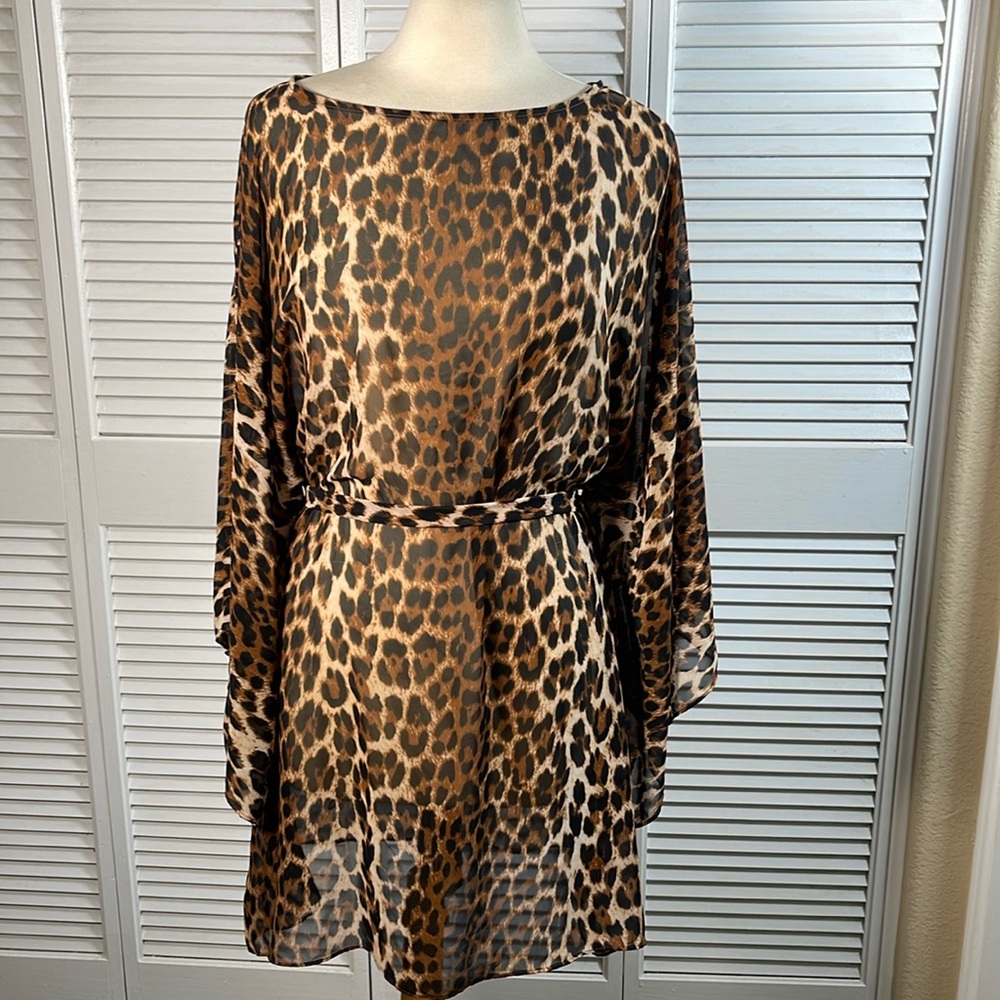 Chicos, women’s Dress Animal Print with adjustable belt, size: 3. (XL) 16.